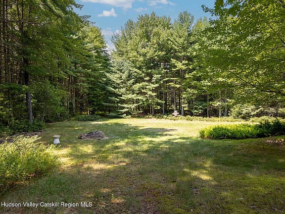 5th image of 11 Spruce Hill Road