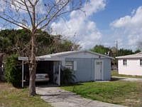 2nd image of 2660 Redwood Ave