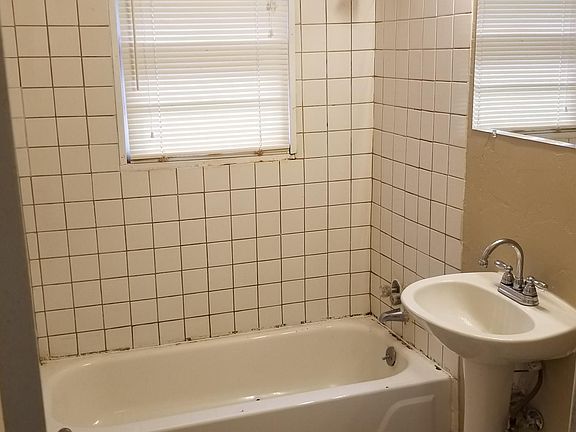 4th image of 8212 Joan St