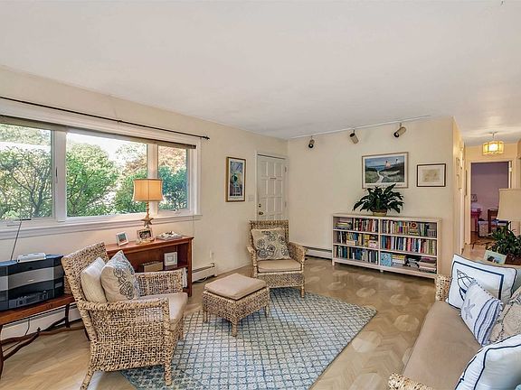 4th image of 4 Christmann Ave