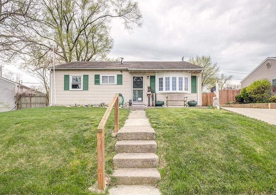 1st image of 50 Westport Dr