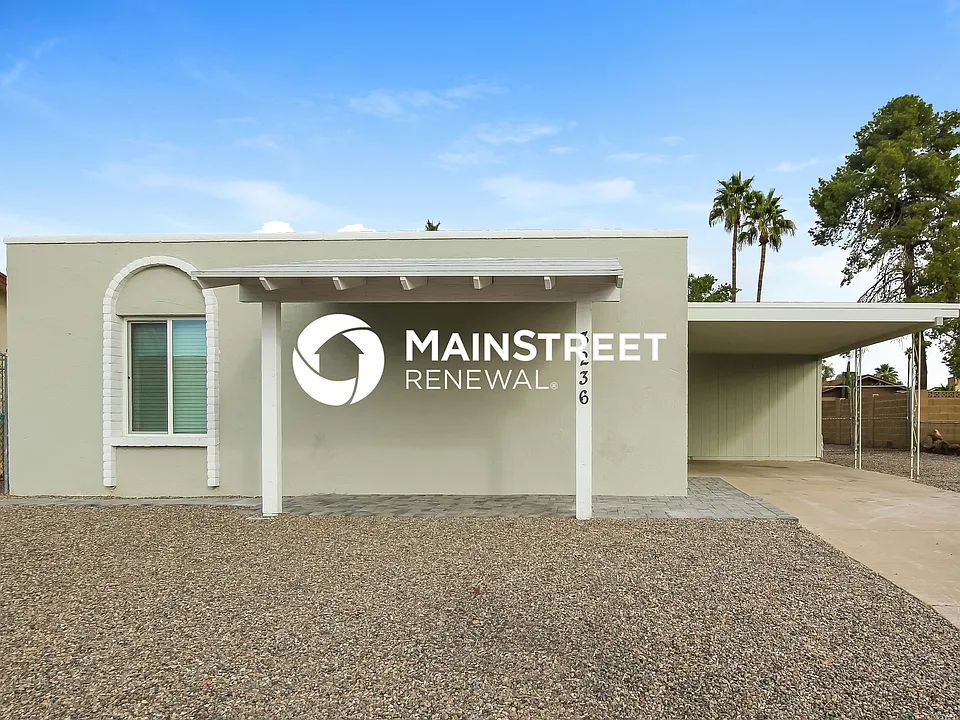 3236 W Desert Cove Ave