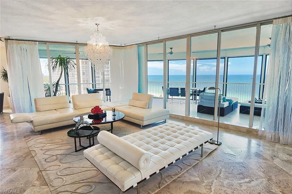 3 bed, 3.5 bath, 3410 sqft, $48,000 — Photo 3