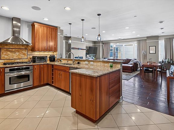 4th image of 100 Wisconsin Ave APT 805