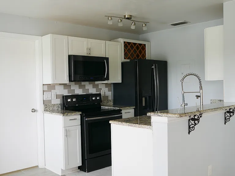 2549 Grassy Point Dr #205 — Photo 10