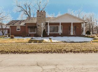 300 S 21st St, Herrin, IL 62948