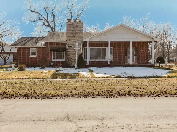 300 S 21st St, Herrin, IL 62948