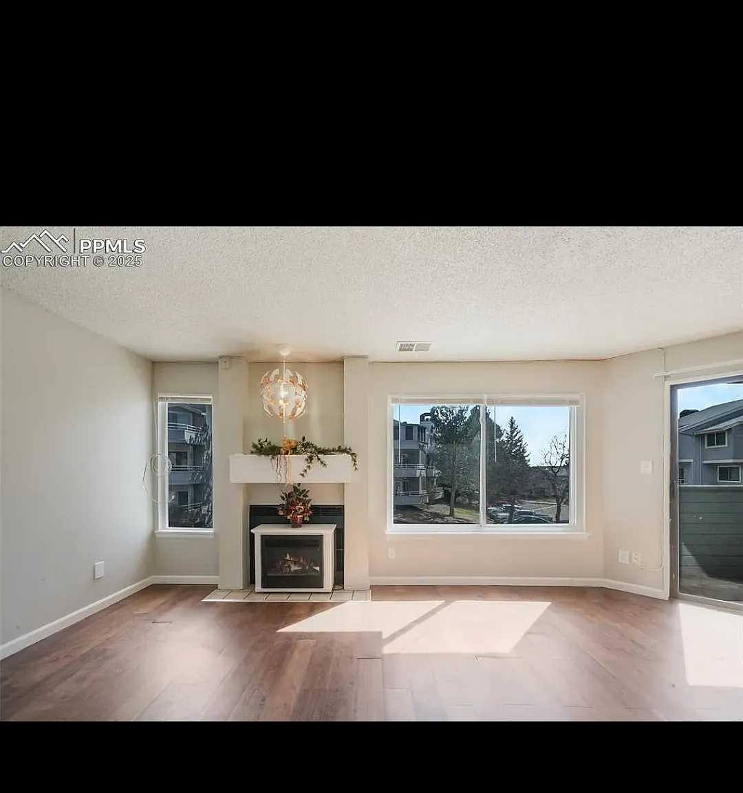 2 bed, 1150 sqft, $1,700 — Photo 1