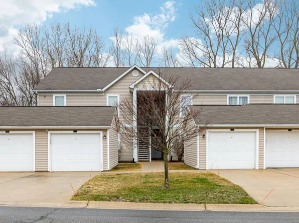 8181 Autumn Woods Trl, Ypsilanti, MI 48198