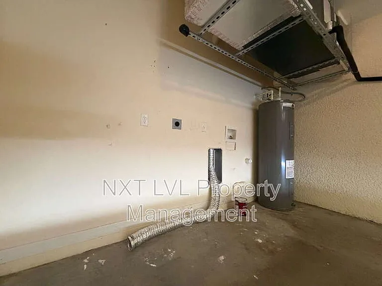 842 SW 39th Ter — Photo 22