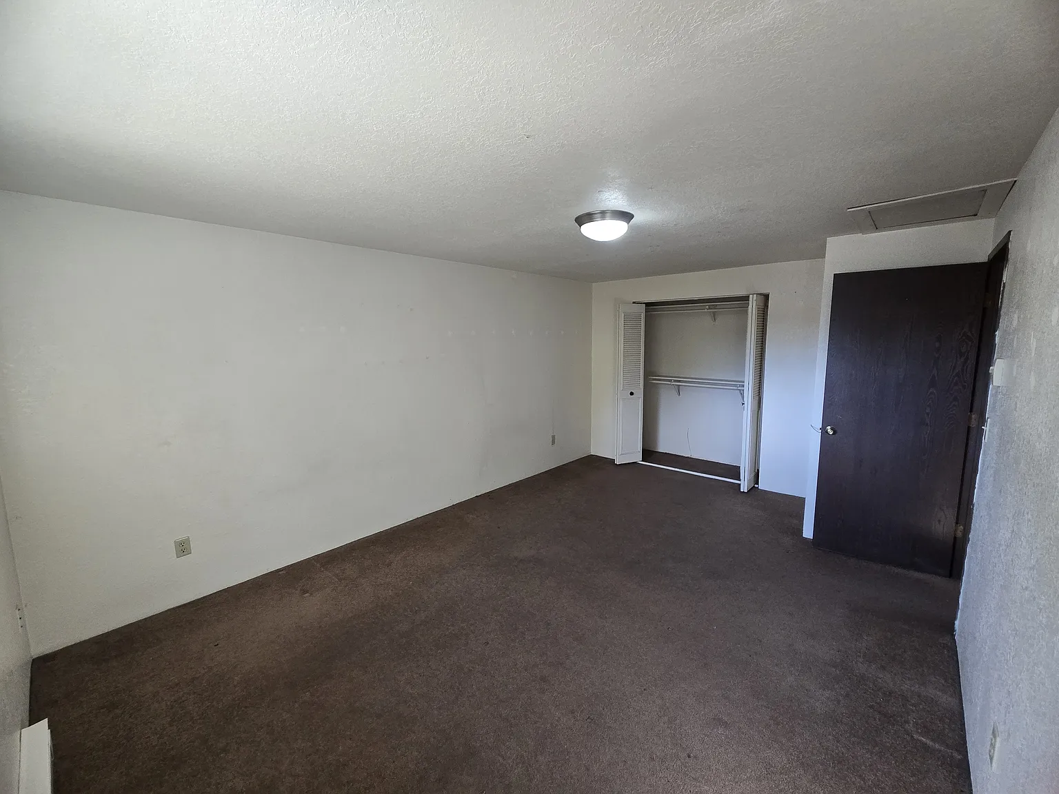 2 bed, 967 sqft, $1,600 — Photo 3