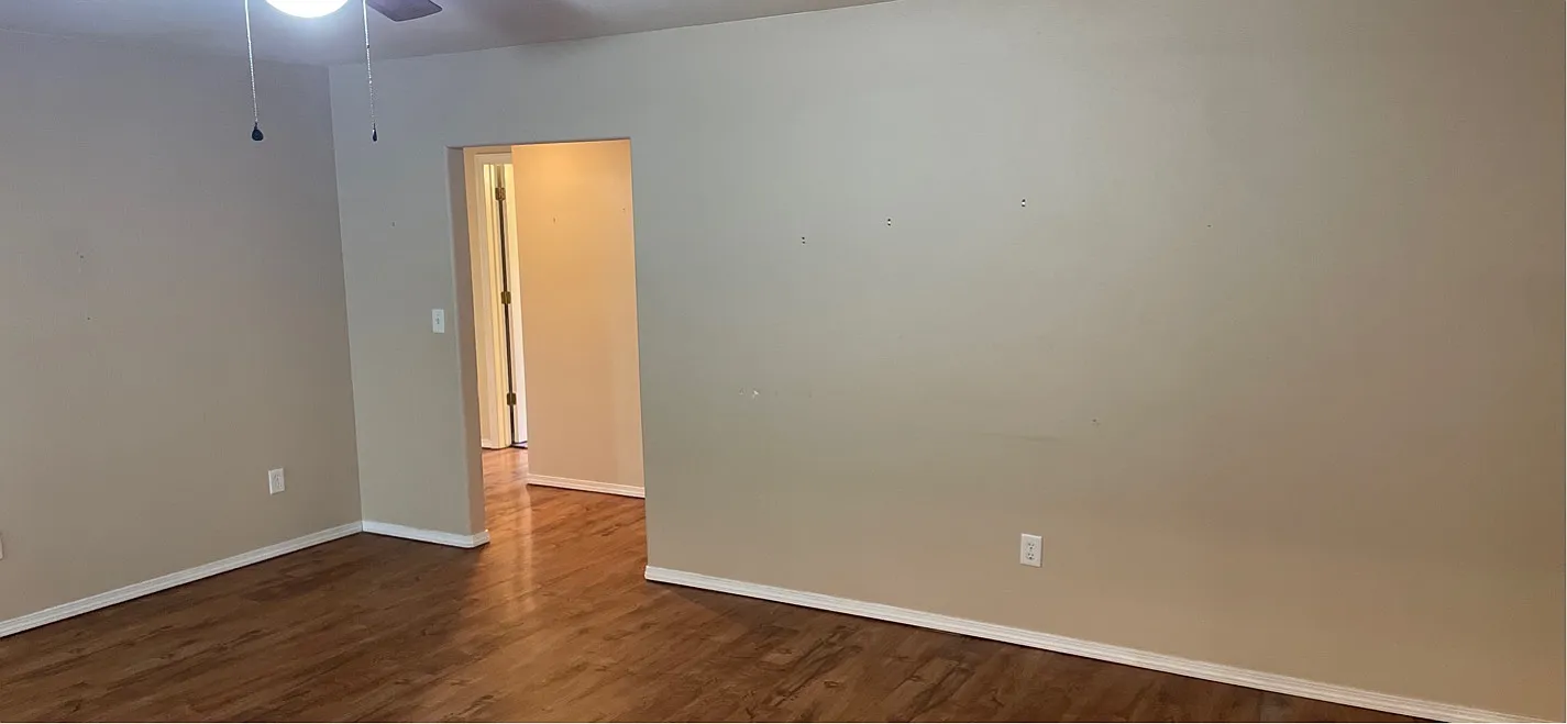 4107 Southwest Chapelstone Avenue - 1 — Photo 2