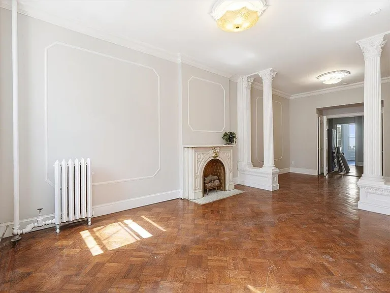 1034 Park Ave #2 — Photo 2