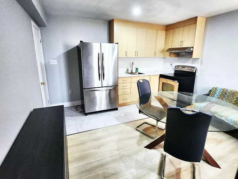 90 Napoli Dr — Photo 17