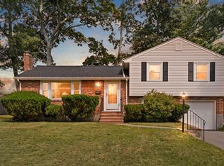 11 Imrie St, Randolph, MA 02368