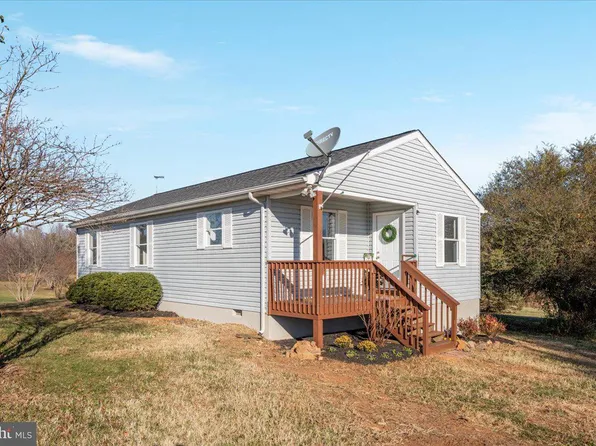 8144 Mangum Ct, Warrenton, VA 20186