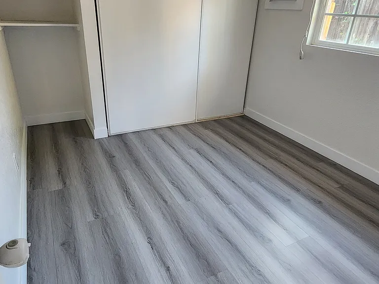 3765 Winona Ave — Photo 9