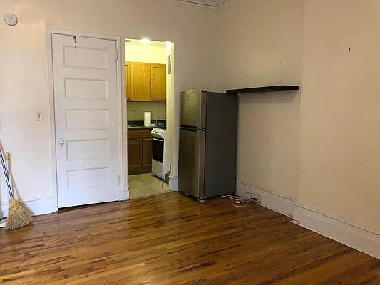 Rented by Lang Realty LLC | media 4