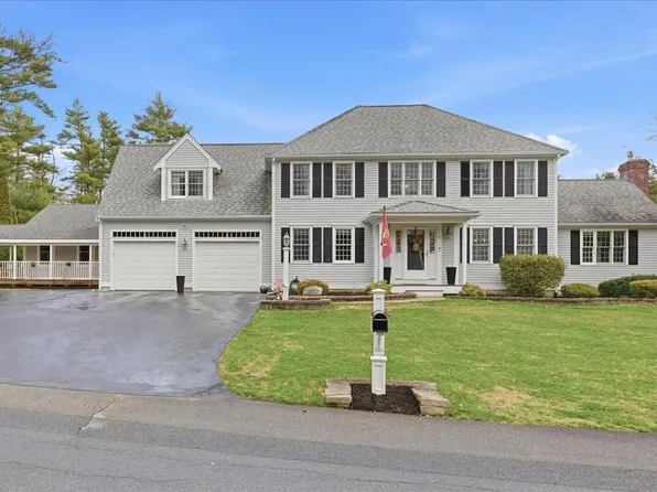 2 Commons Drive, Carver, MA 02330