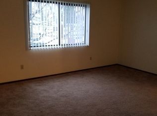 8330 California St APT 10C, Omaha, NE 68114