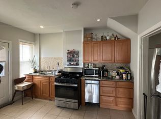 212 California St, Newton, MA 02458