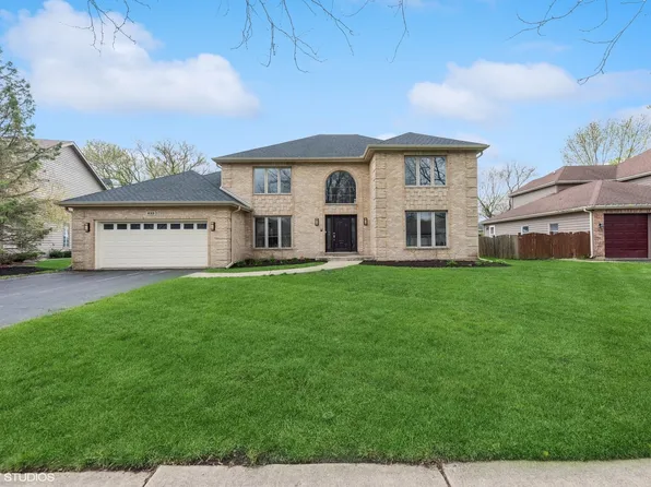 833 Fieldale Ln, Grayslake, IL 60030