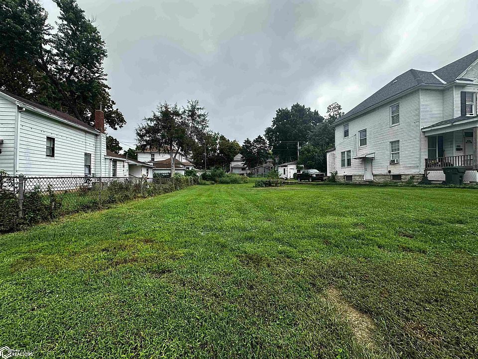 2nd image of 923 Fulton St