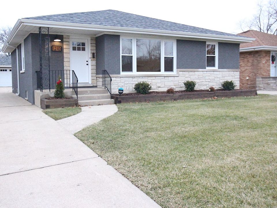 1st image of 1210 Community Dr