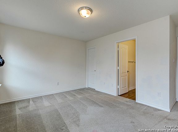 4th image of 9815 Walhalla Ave