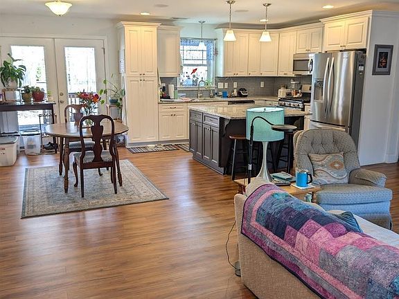 5th image of 4489 Campbell Rd