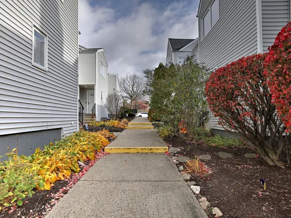 1480 Capitol Avenue #H811, Bridgeport, CT 06604