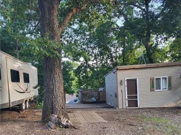 110 Bramble Dr, Montezuma, IA 50171
