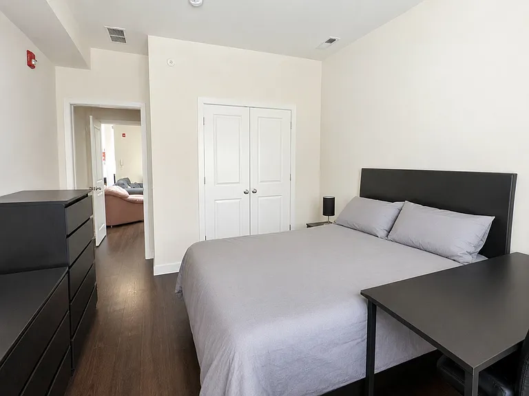 416-18 N Wiota St #3 — Photo 2