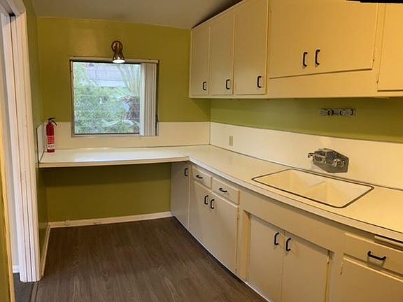 2nd image of 16468 W Sunset Blvd