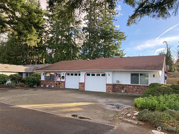 3rd image of 8405 55th Avenue NE #5
