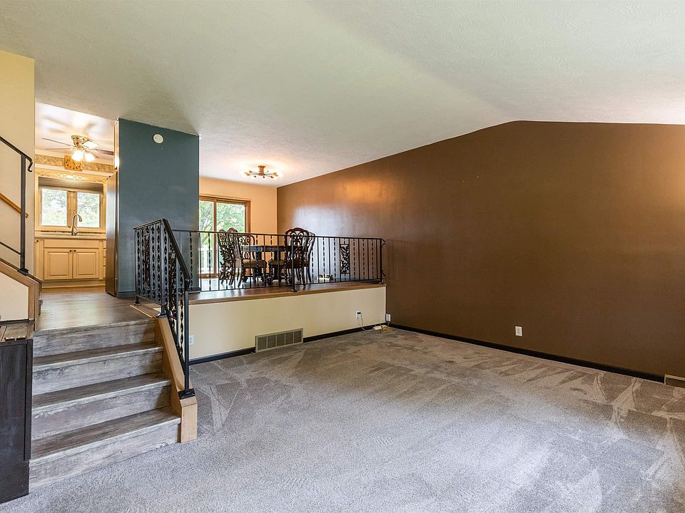 520 41st Ave, East Moline, IL 61244 Zillow