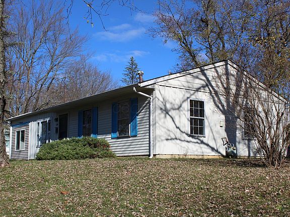5th image of 485 Lakeview Dr