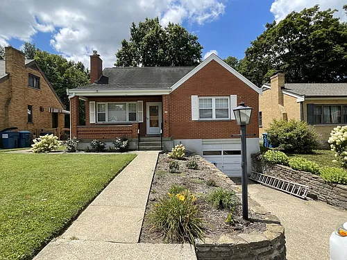 425 James Ave Photo 1