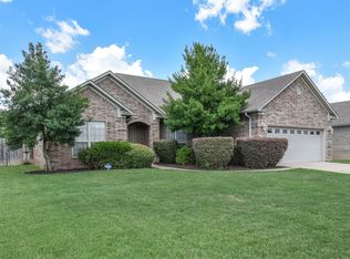 2670 Apple Blossom Ln, Conway, AR 72034