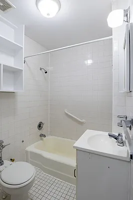 Rented by Compass | media 19