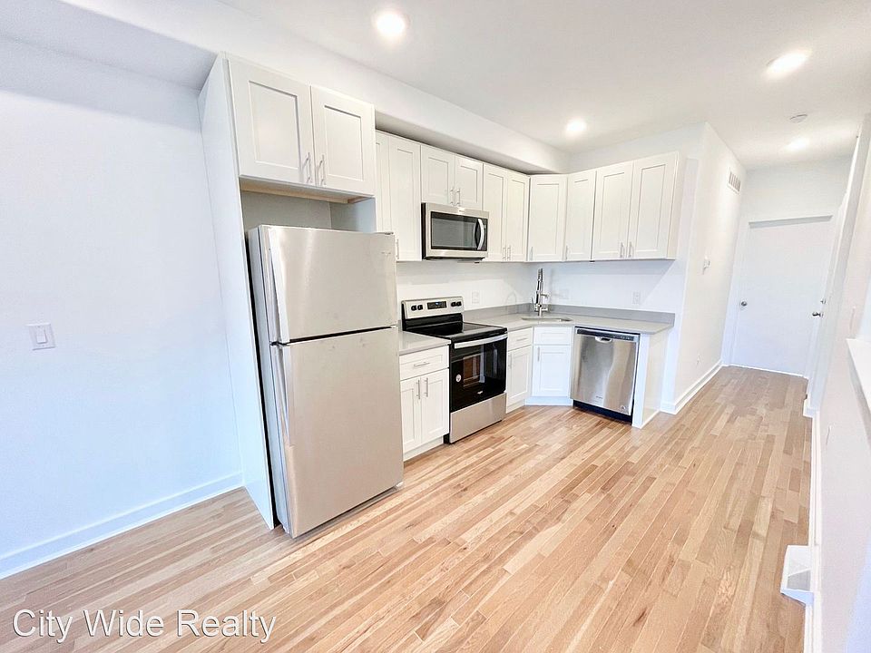 1st image of 2153 N Franklin St #B