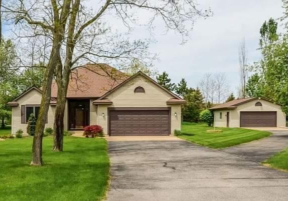 2nd image of 9633 Aspen Meadow Dr