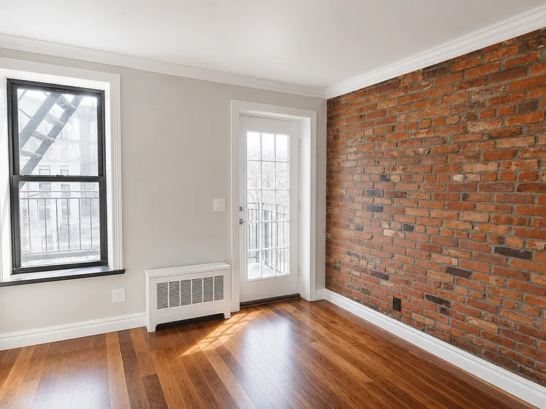 521 E 5th St #R3A — Photo 6