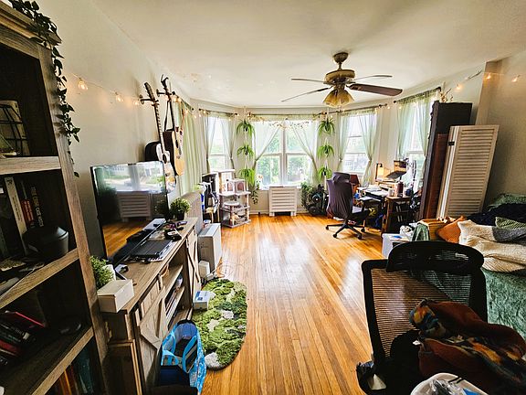 5th image of 1550 W Birchwood Ave #2