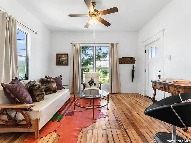 2213 N Flores St — Photo 5