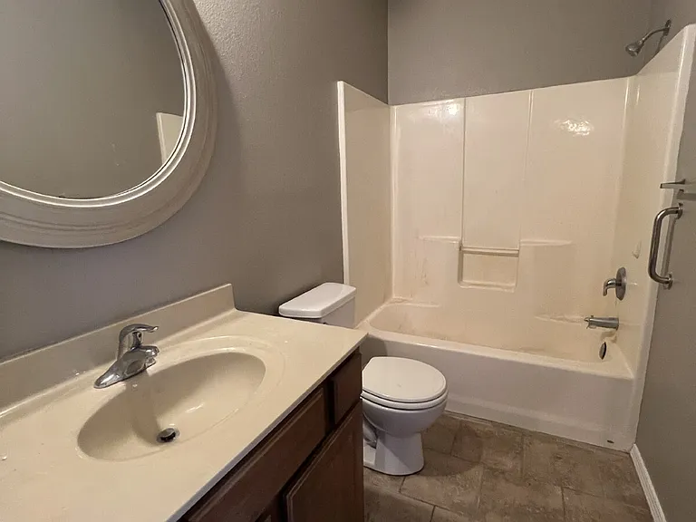 260 Roundhill Rd — Photo 31