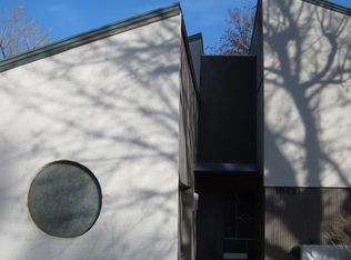 10421 Antioch Rd, Overland Park, KS 66212