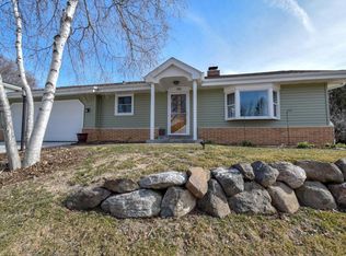 W53N798 Windsor Ct, Cedarburg, WI