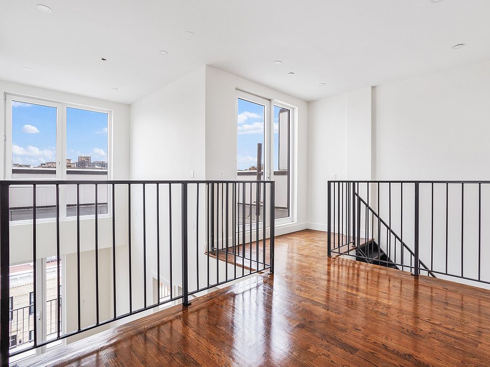1st image of 950 Bergen St #Penthouse