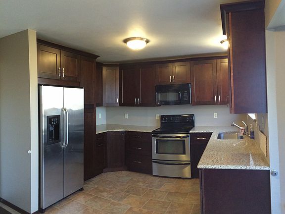 4th image of 463 Valparaiso Ct